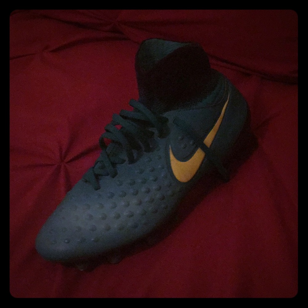 Nike magista orba soccer cleats size 5.5
